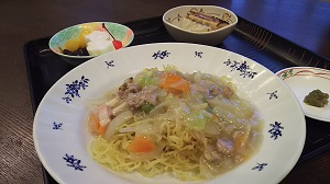 長崎　給食.jpg